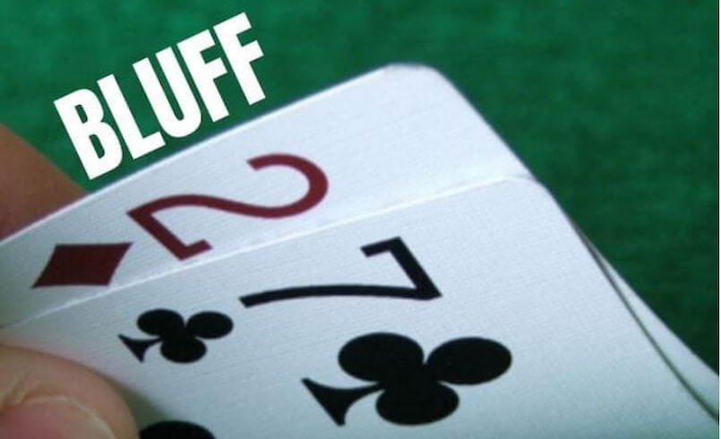 Chiến thuật bluff trong poker là gì?